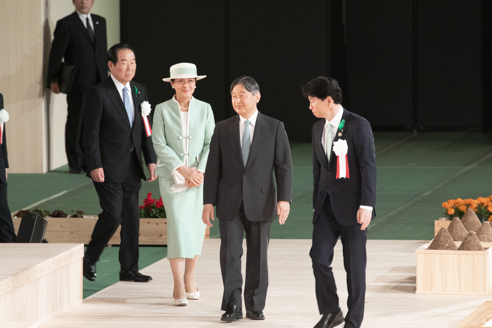 両陛下御入場