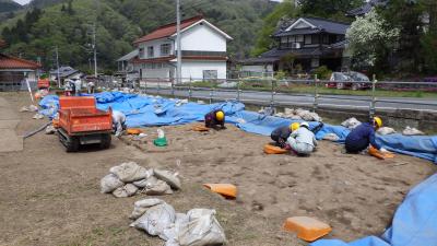 位田遺跡の発掘調査風景