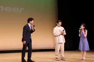 映画「ドライブタクシー」完成披露上映