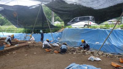 福田湯田遺跡＿皿川の古代の流路を検出している様子