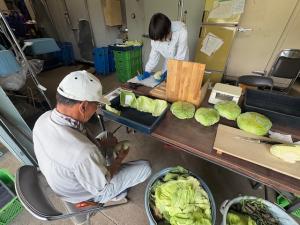品質調査の様子を撮影した写真です