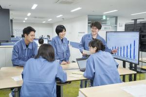 社内