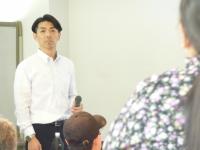 講師