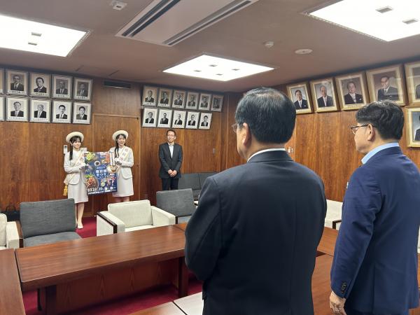 ①