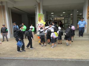 ももっちと児童生徒