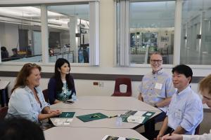 現地２高校（公立カイムキ高校・私立ミッドパシフィック校）視察