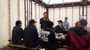 特産品のPRをするクラブ員