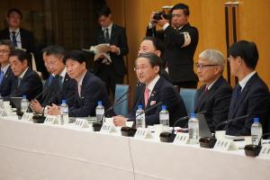 政府主催全国都道府県知事会議