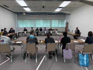 【講師と参加者の意見交換】の写真