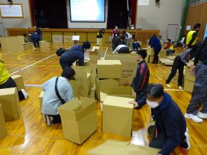 段ボールベッド作成