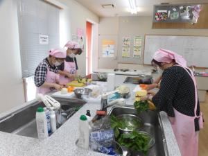 ～調理実習の様子～