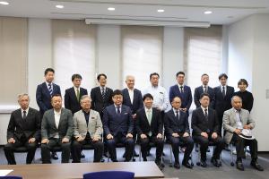 ベトナム訪問団出発式・チャーター便利用者お出迎え