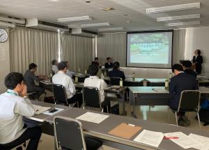 検討会の様子２