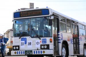 バスジャック事件捜査訓練の視察