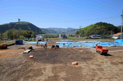 滝谷川遺跡で新たに見つかった大型の竪穴住居
