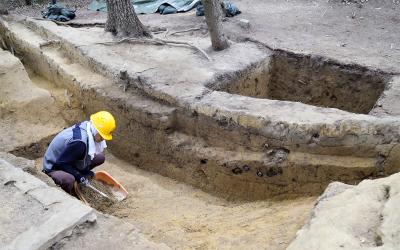 史跡備中国分尼寺跡の発掘調査の様子