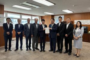 安全・安心おかやま県土づくり推進大会要望活動 〔牧野 国土強靭化担当大臣〕