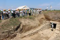 百間川背割堤暗渠（ひゃっけんがわせわりていあんきょ）発掘調査の現地公開