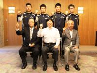 世界男子ソフトボール選手権大会に出場する日本代表選手の知事表敬訪問