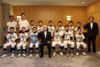 岡山リトルリーグチームが足羽副知事を表敬訪問