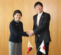 在大阪・神戸フィリピン共和国総領事が知事を表敬訪問