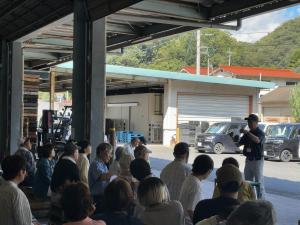 【出荷前査定会の様子】