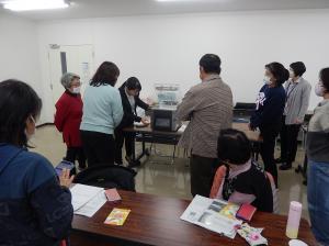 真空包装機の実演