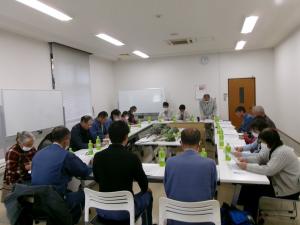 屋内での目揃え会風景