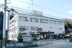 岡山北警察署の外観の写真です