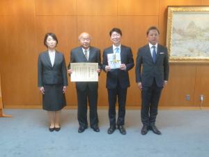 知事との記念写真