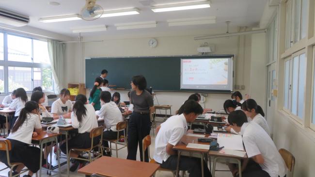 フィールドスタディの様子(総社花萬株式会社)