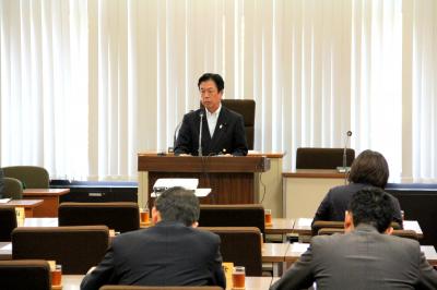 拉致議連総会