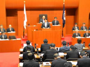 県議会議場