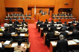 県議会議場