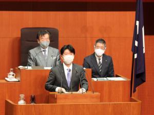 県議会議場