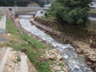 渓流保全工：井谷川