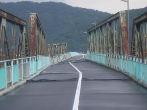川辺橋が仮橋による通行再開【9月1日】 - 県政ハイライト - 岡山 川辺橋が仮橋による通行再開【9月1日】 - 県政ハイライト - 岡山
