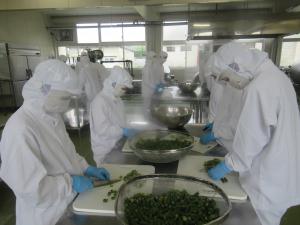 商品化に向け意気込む高校生
